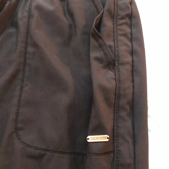 Black Medical Scrubs - Picture 5 of 7